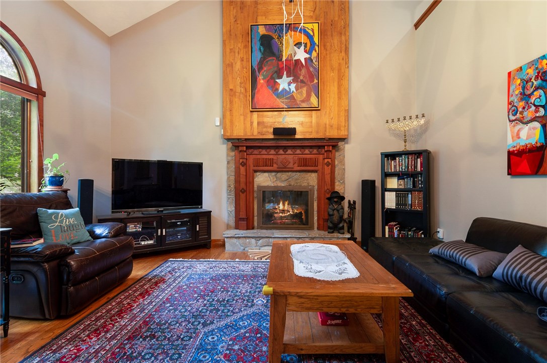 1180 High Hawk Road East Greenwich, RI 02818 - Photo 5 of 40 Gallery Image 5