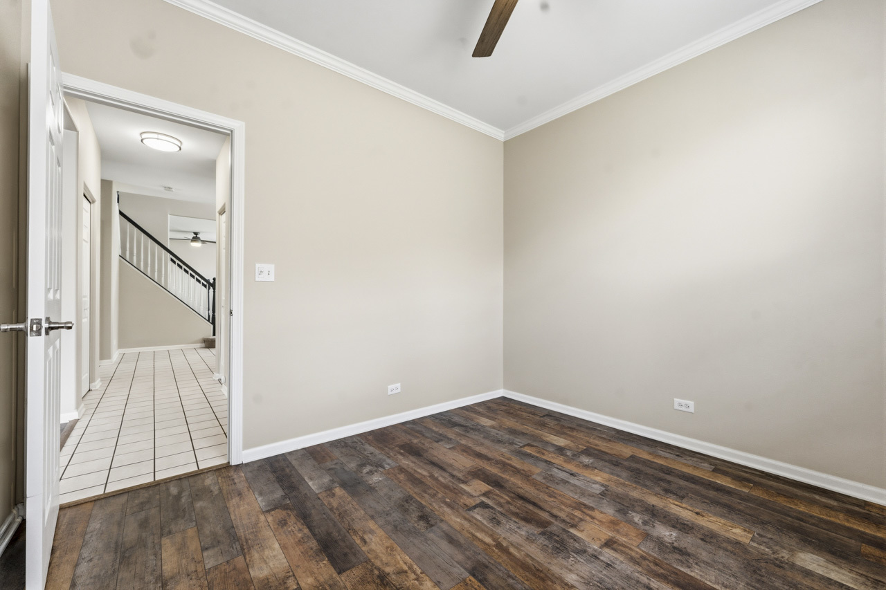 32804 Bending Creek Road Lakemoor, IL 60051 - Photo 21 of 46