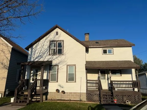 $199,000 | 1134 Madison Avenue, Marinette, WI 54143
