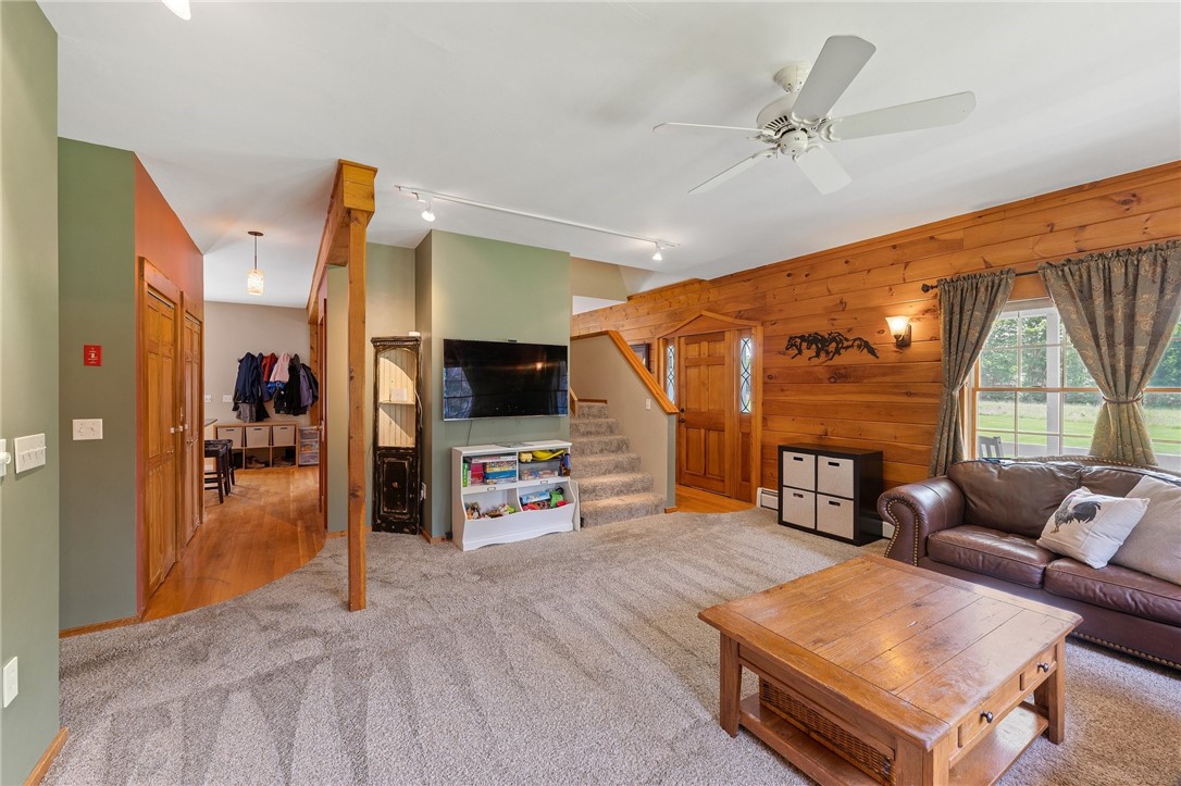 1355 Chopmist Hill Road Scituate, RI 02857 - Photo 17 of 48 Living Room