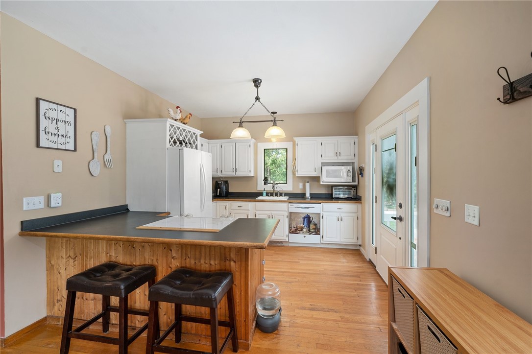 1355 Chopmist Hill Road Scituate, RI 02857 - Photo 10 of 48 Kitchen