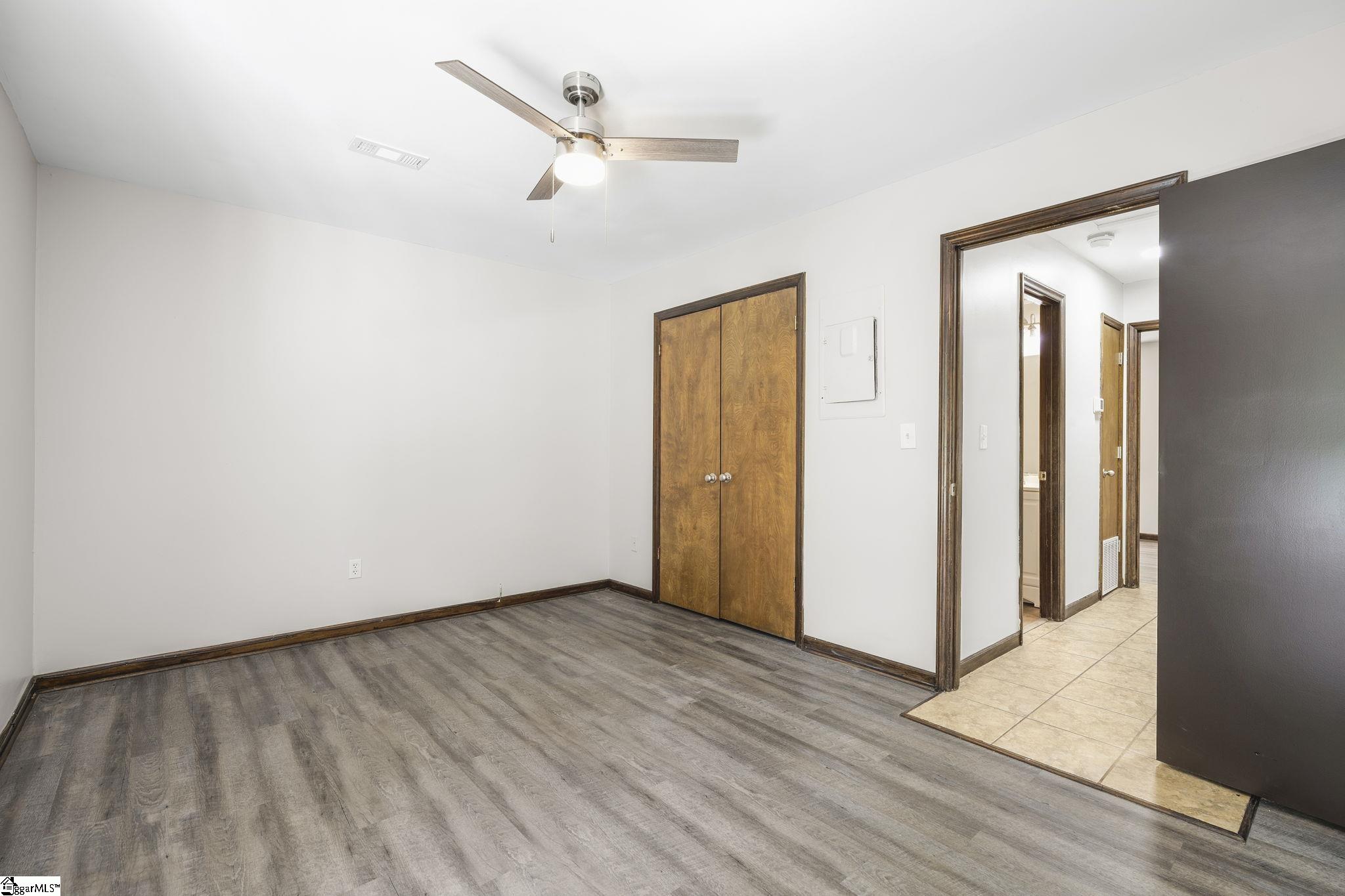 211 Brookside Drive Duncan, SC 29334 - Photo 13 of 31
