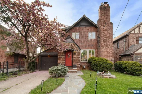 $799,000 | 16 Summit Road, Clifton, NJ 07012