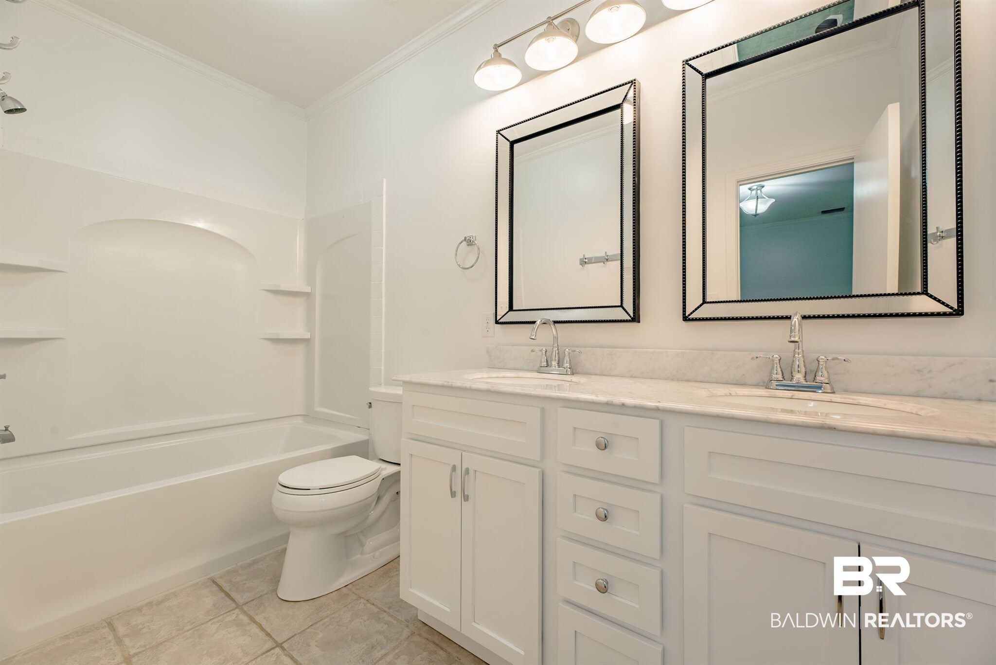 353 Azalea Street Fairhope, AL 36532 - Photo 6 of 49 en suite master bath