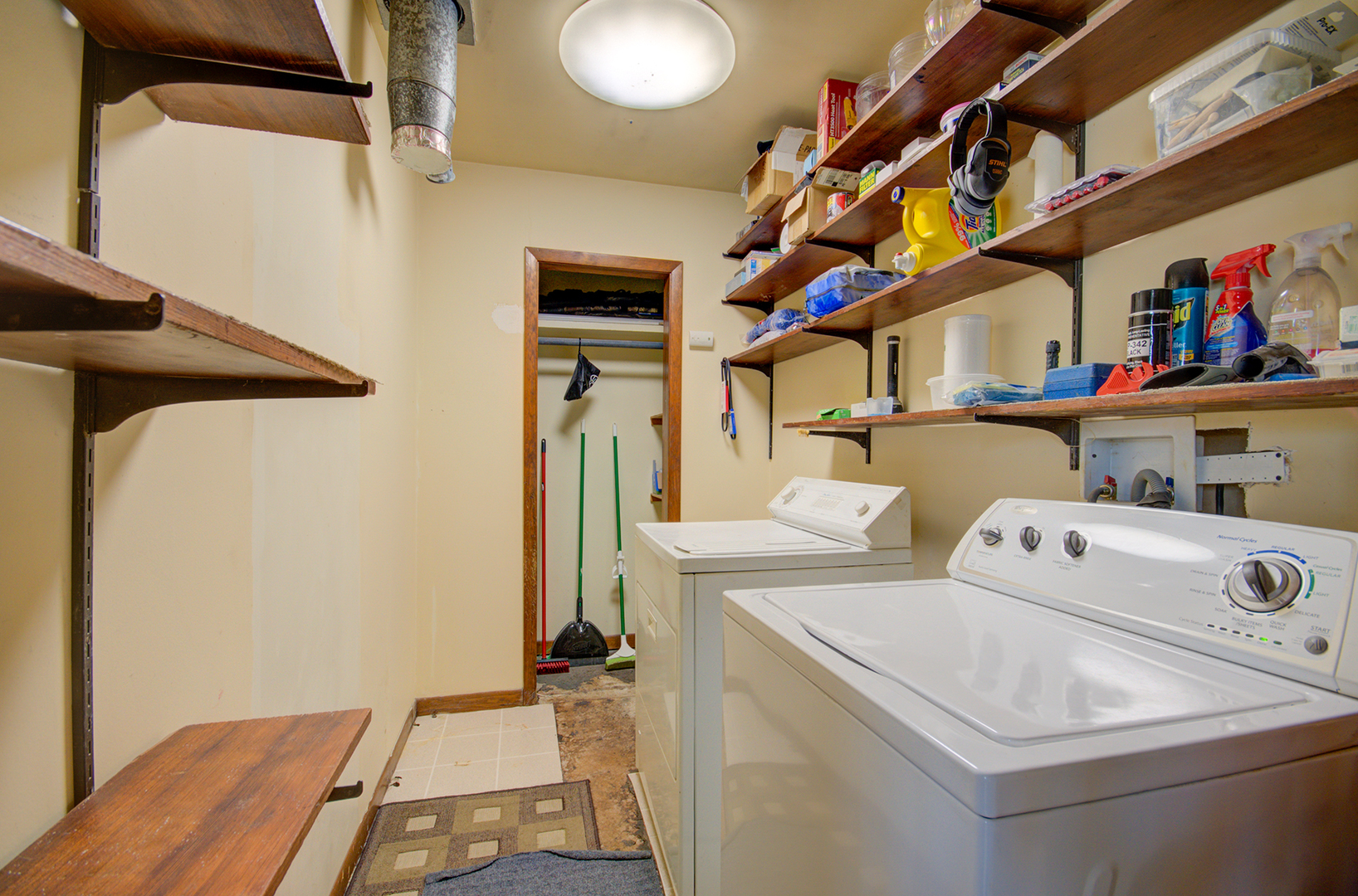 19850 West Manhattan Road Elwood, IL 60421 - Photo 29 of 33 a utility room with dryer and washer
