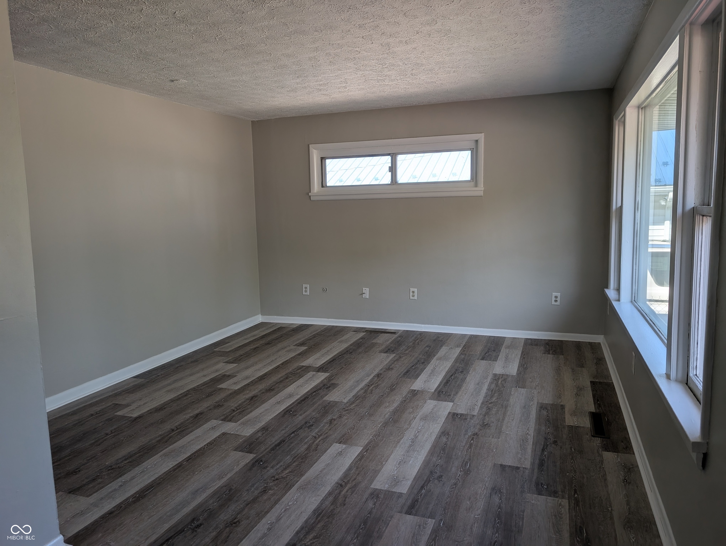 2413 Silver Street Anderson, IN 46012 - Photo 4 of 19