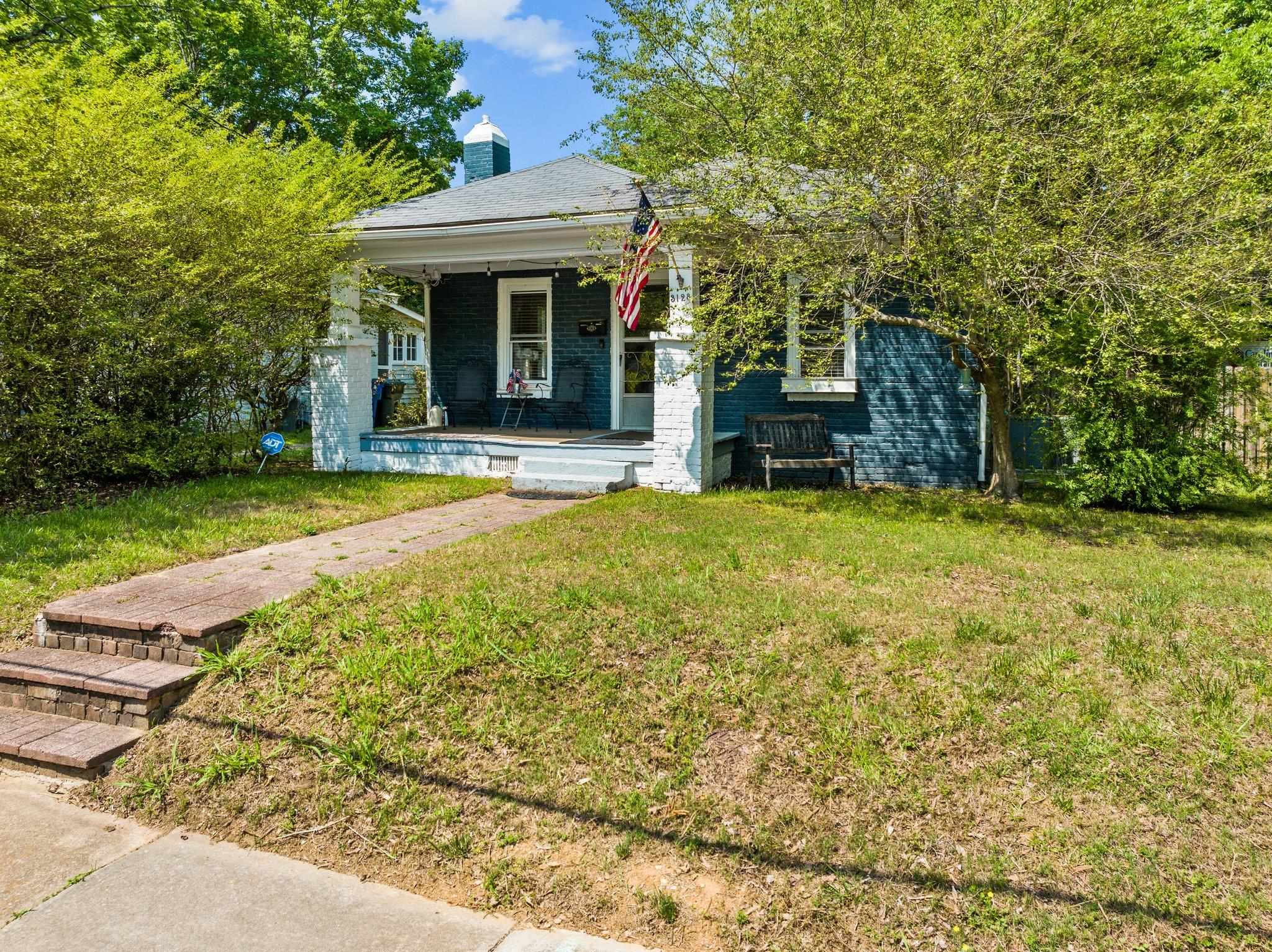 3128 Stanhope Avenue Raleigh, NC 27607 - Photo 4 of 40 Photo 4