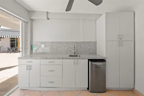 $199,000 | 4925 Collins Avenue, Unit CU2, Miami Beach, FL 33140