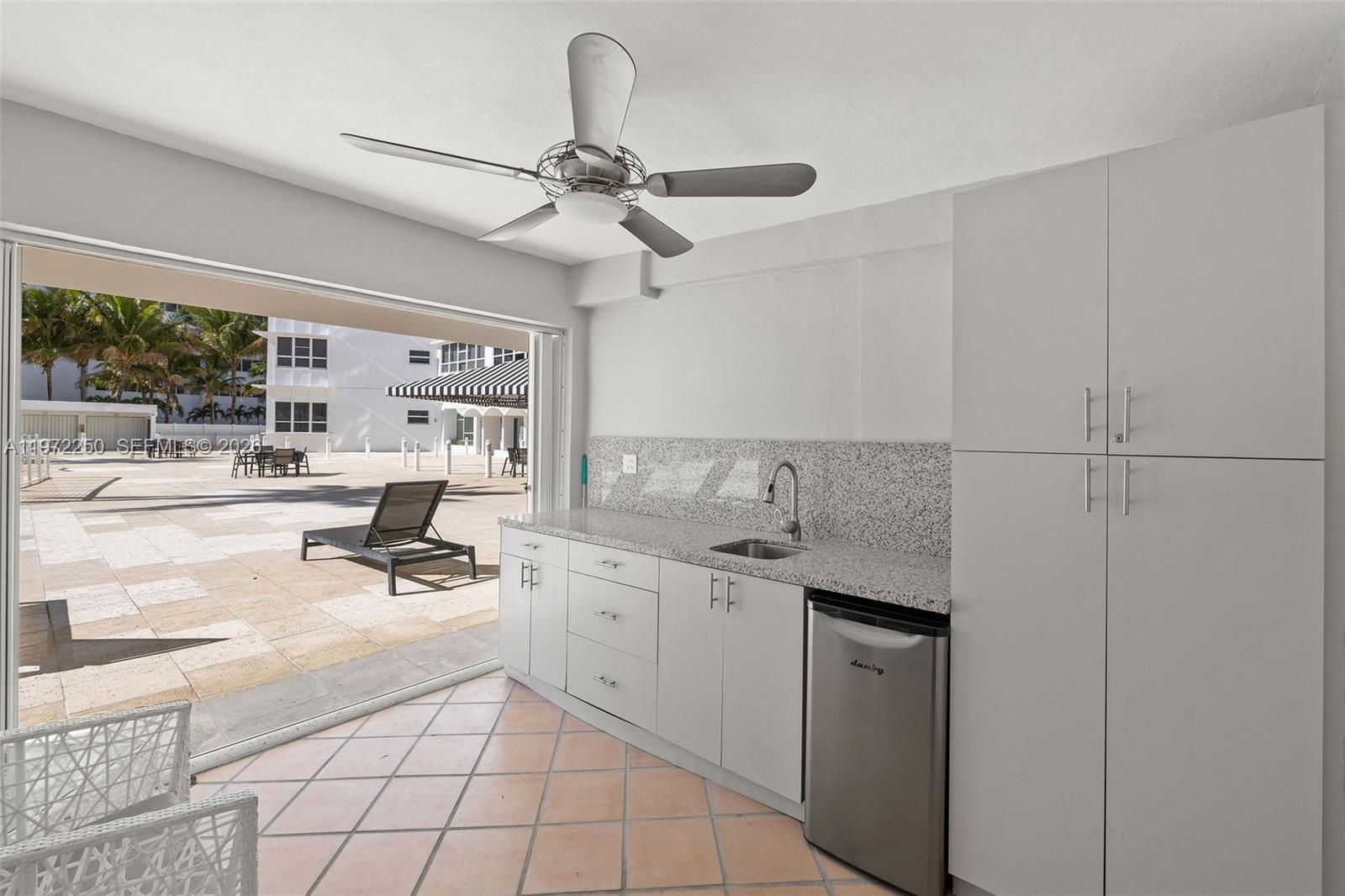 4925 Collins Avenue, Unit CU2 Miami Beach, FL 33140 - Photo 9 of 11