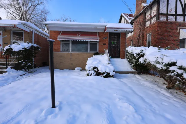 $129,900 | 9006 South Wallace Street, Chicago, IL 60620