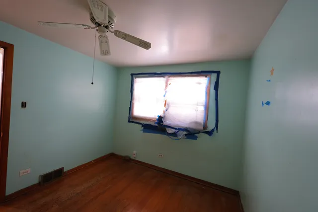 $129,900 | 9006 South Wallace Street, Chicago, IL 60620