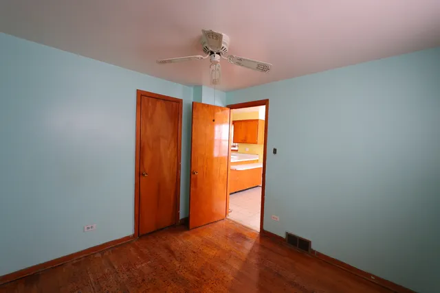 $129,900 | 9006 South Wallace Street, Chicago, IL 60620