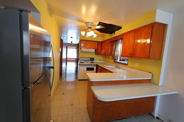 $129,900 | 9006 South Wallace Street, Chicago, IL 60620