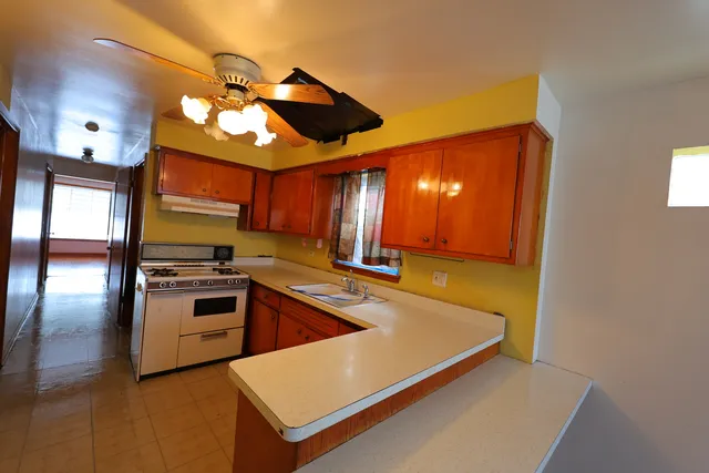 $129,900 | 9006 South Wallace Street, Chicago, IL 60620