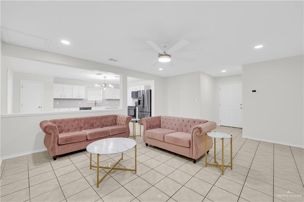 3904 Robin Avenue McAllen, TX 78504 - Photo 5 of 24