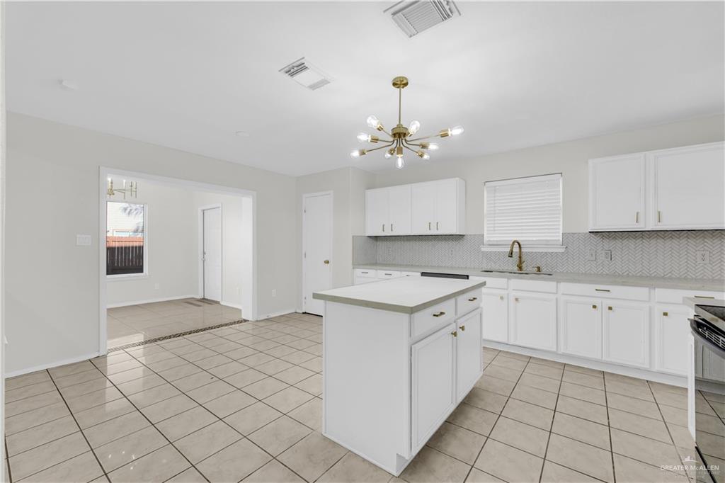 3904 Robin Avenue McAllen, TX 78504 - Photo 6 of 24