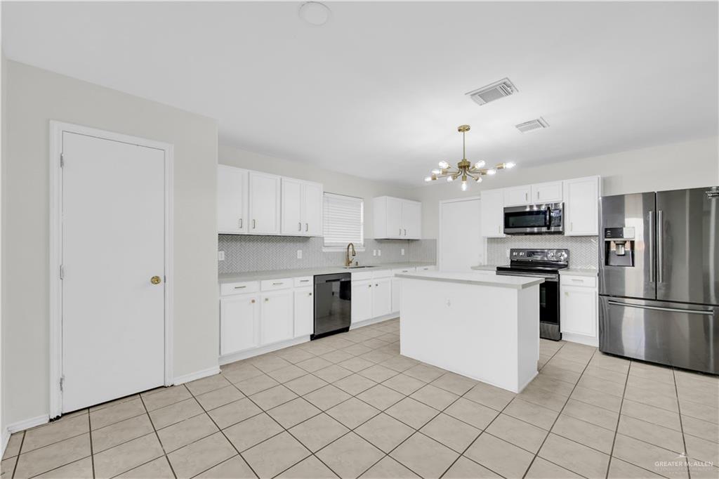 3904 Robin Avenue McAllen, TX 78504 - Photo 7 of 24