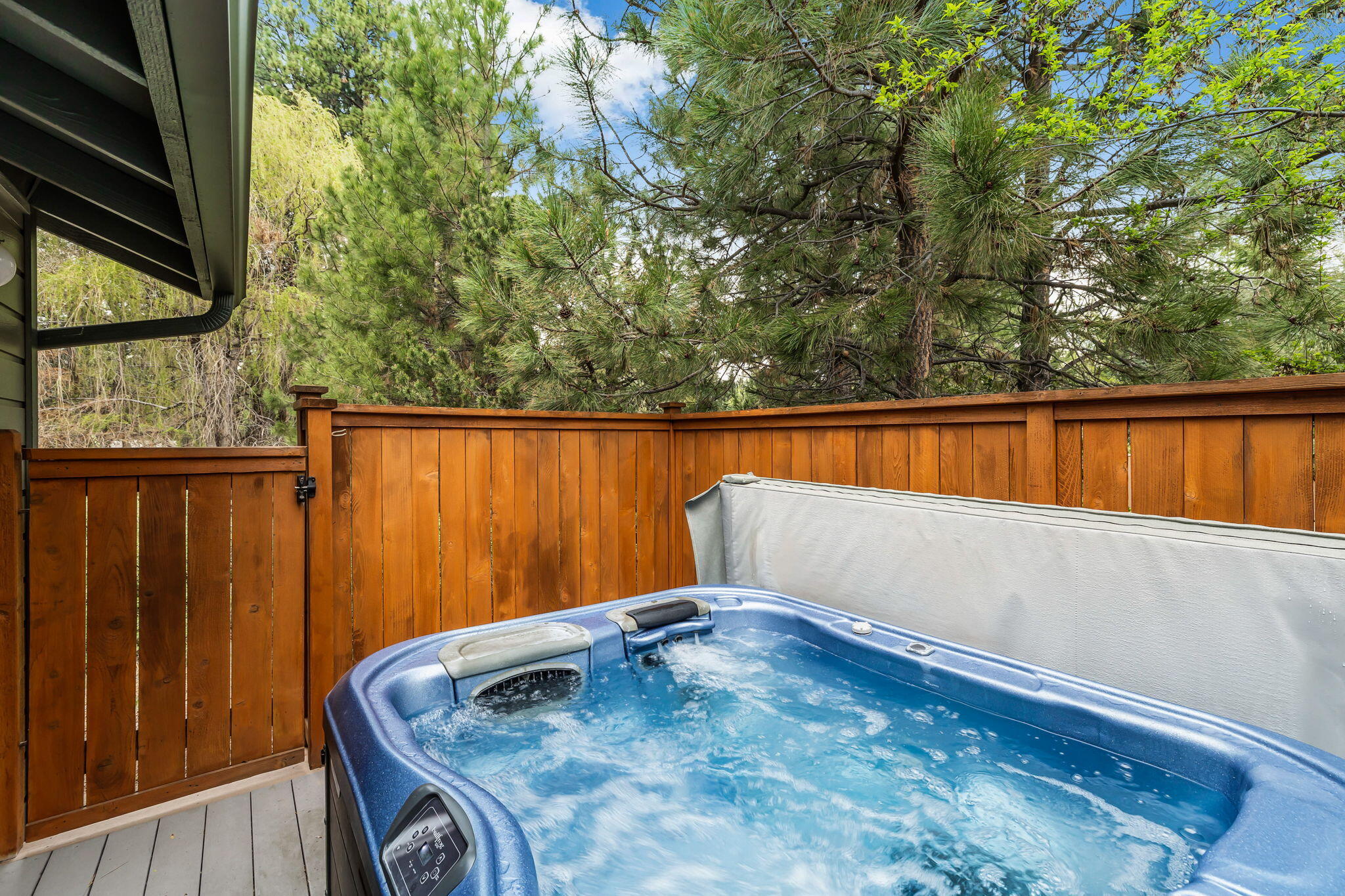 60594 Springtree Court Bend, OR 97702 - Photo 13 of 41 60594 Springtree Ct