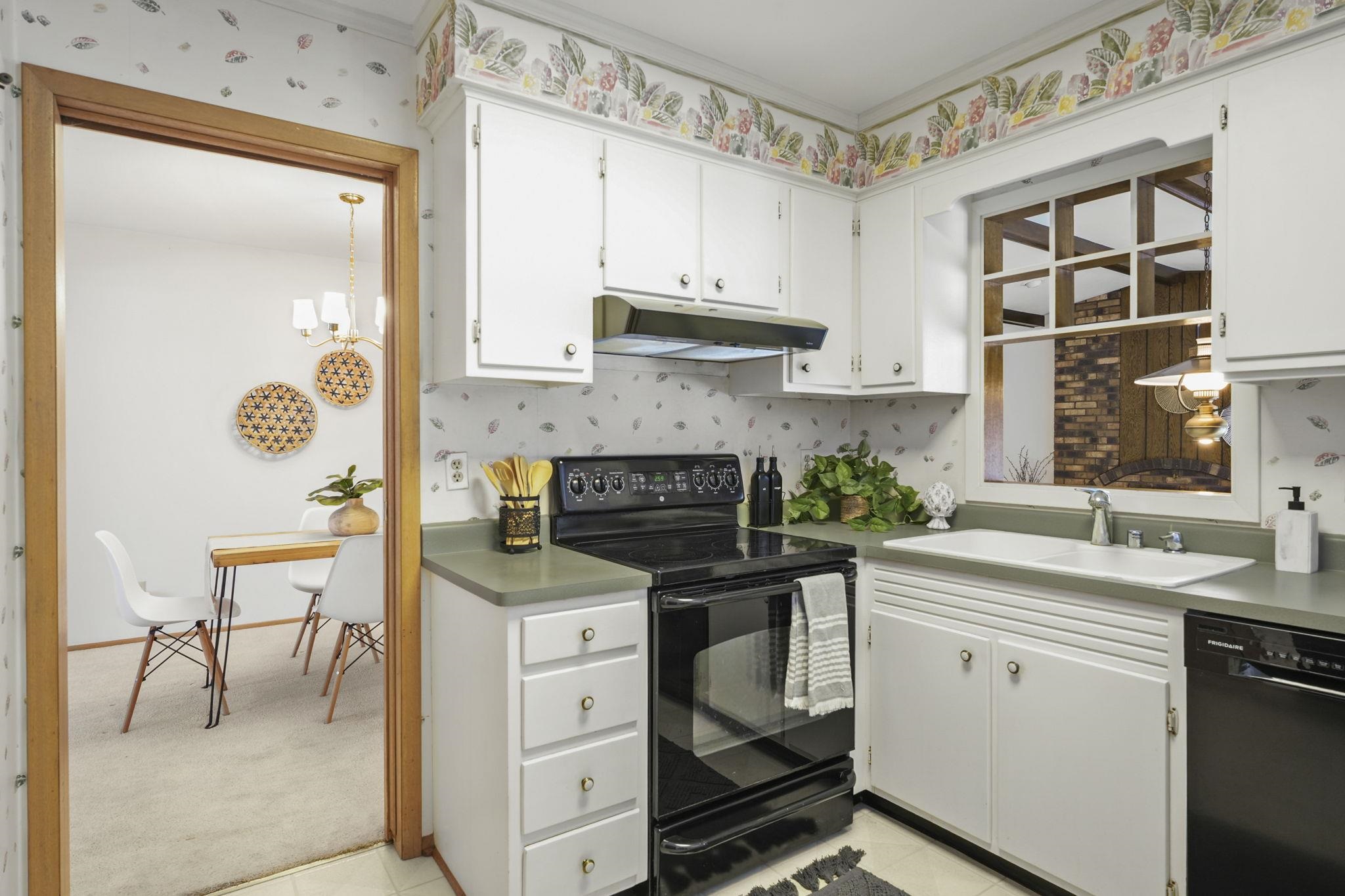 2217 Westbrook Lane Madison, WI 53711 - Photo 14 of 52