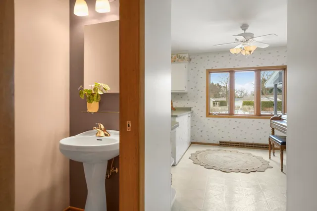 $450,000 | 2217 Westbrook Lane, Madison, WI 53711