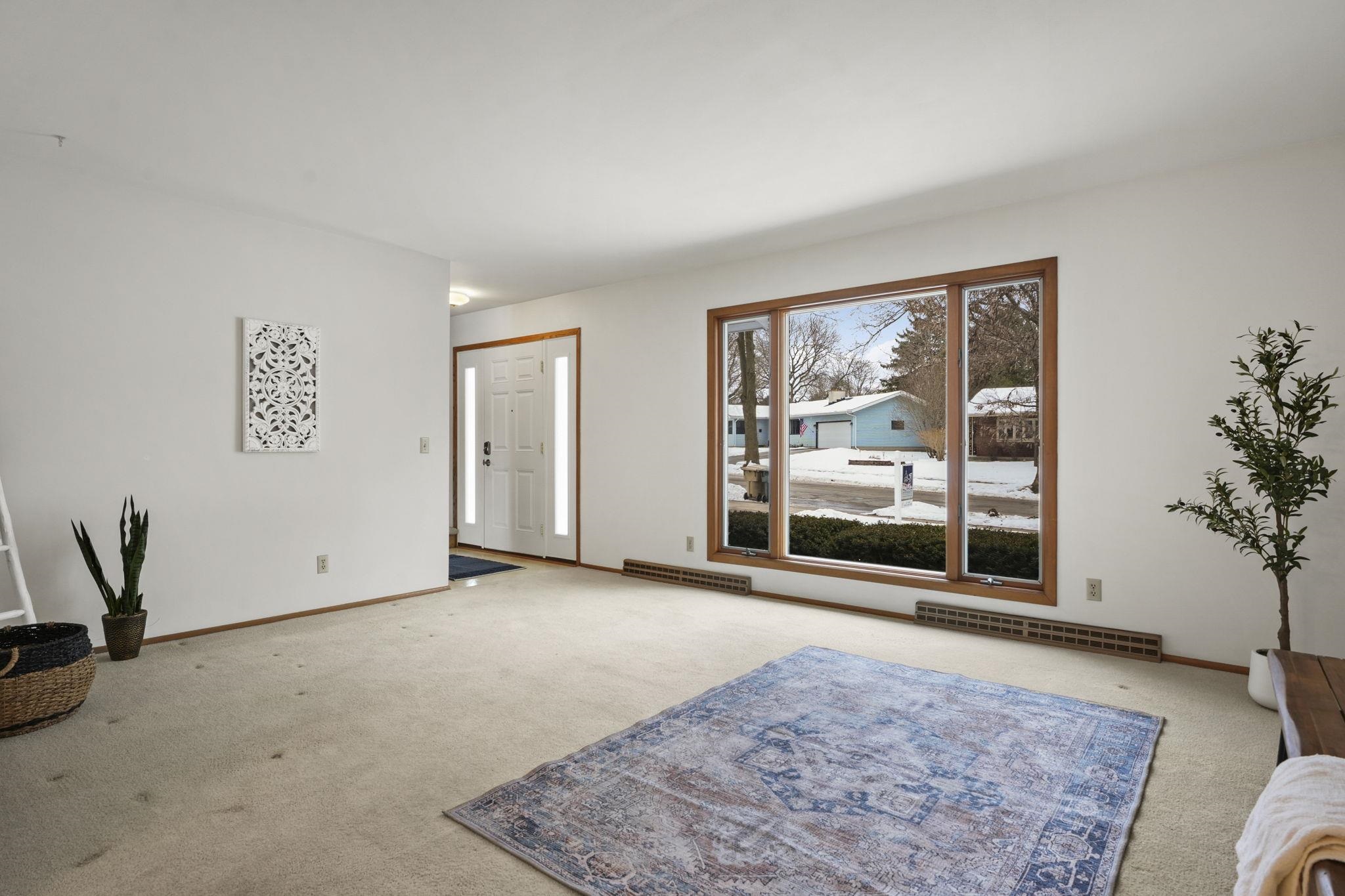 2217 Westbrook Lane Madison, WI 53711 - Photo 3 of 52