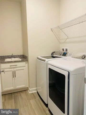 $3,000 | 12884 Sunrise Ridge Alley, Unit 47, Herndon, VA 20171