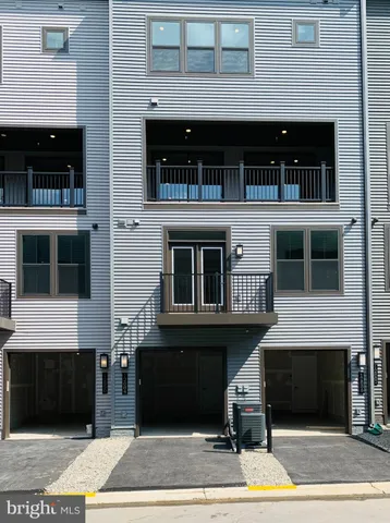 $3,000 | 12884 Sunrise Ridge Alley, Unit 47, Herndon, VA 20171