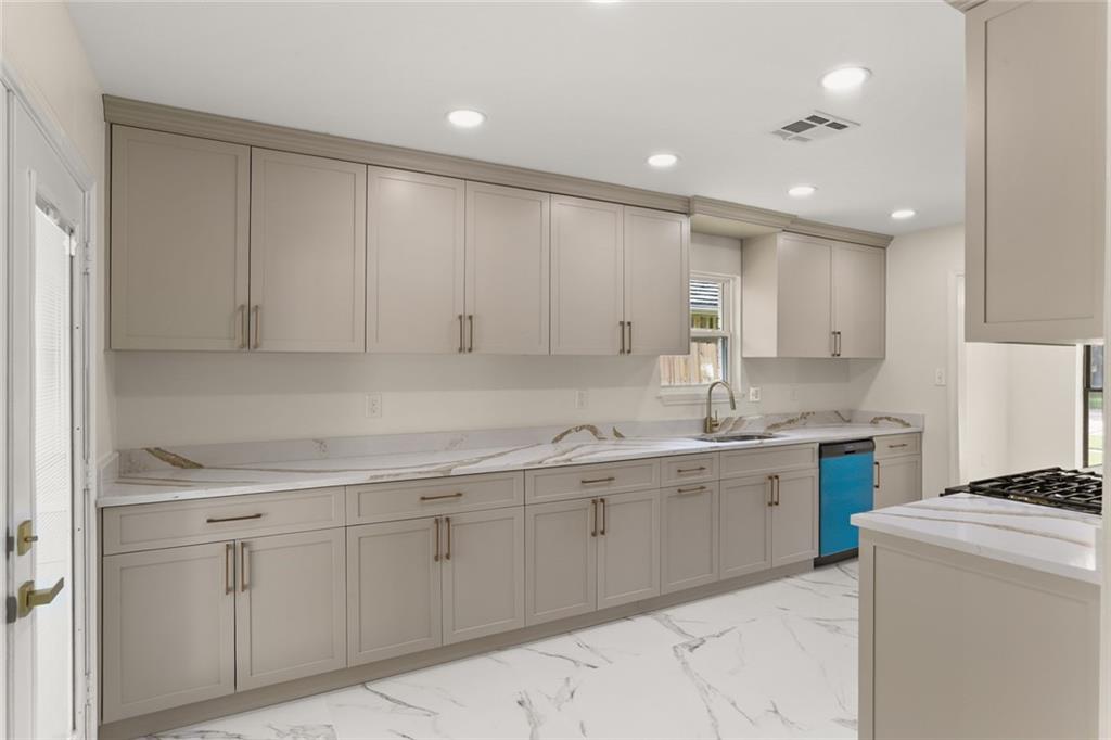 4056 Post Drive Harvey, LA 70058 - Photo 11 of 23