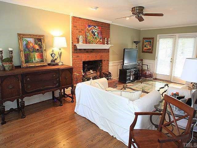 7320 Glendower Road Raleigh, NC 27613 - Photo 4 of 12 Another view of the family room.