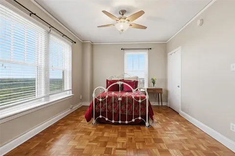 $380,000 | 2306 Park Pl Avenue, Unit 10B, Fort Worth, TX 76110