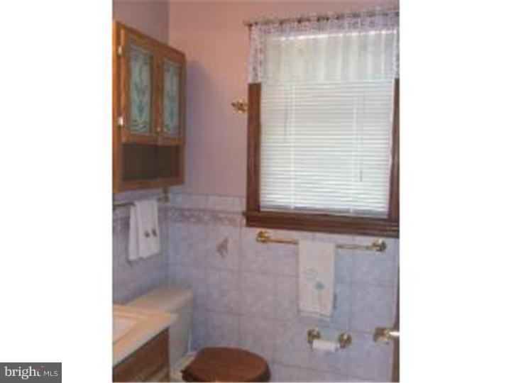 1107 Wynnbrook Road Secane, PA 19018 - Photo 11 of 14 Bathroom