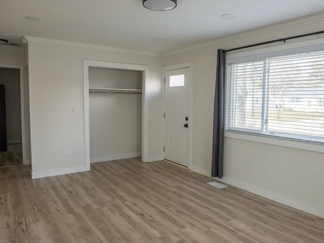 $2,200 | 2203 Sigwalt Street, Rolling Meadows, IL 60008