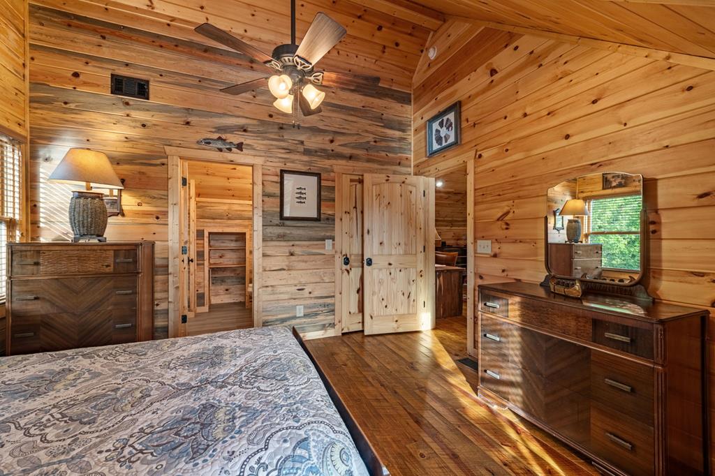 460 Wikle Drive Ellijay, GA 30540 - Photo 36 of 81 Guest suite on upper level