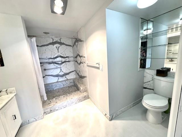 155 Ocean Ln Drive, Unit 706 Key Biscayne, FL 33149 - Photo 14 of 19 Primary bathroom SPACIOUS and private