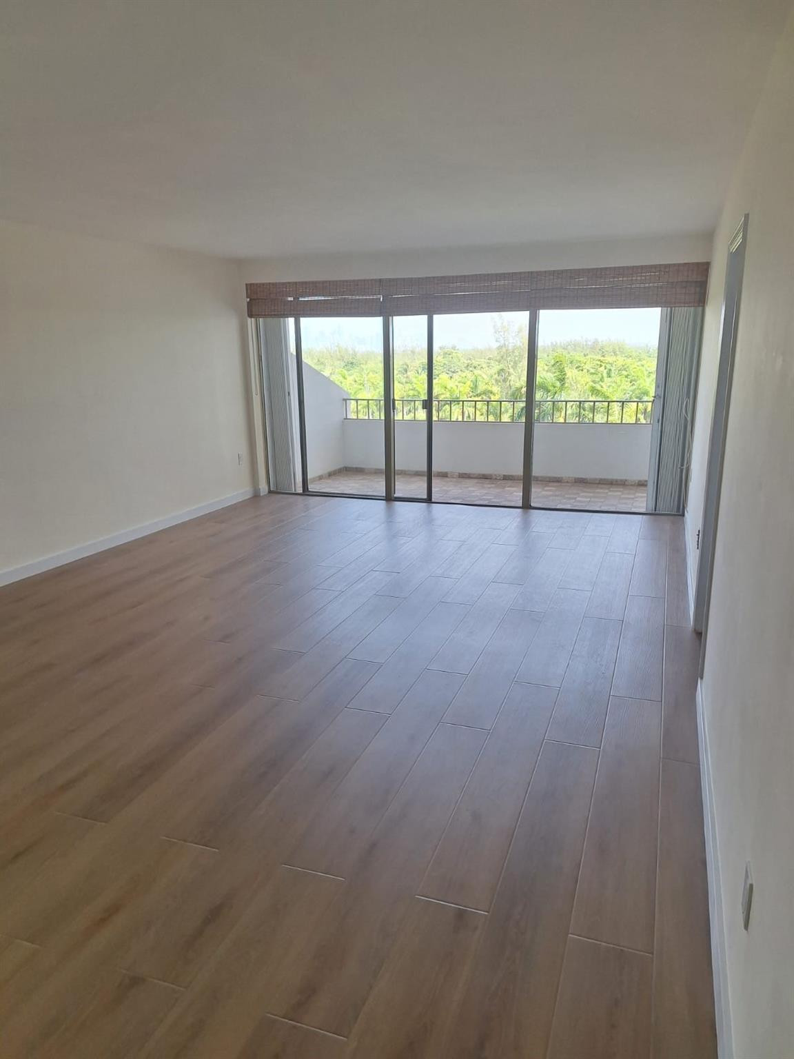 155 Ocean Ln Drive, Unit 706 Key Biscayne, FL 33149 - Photo 19 of 19 Front door looking at living room