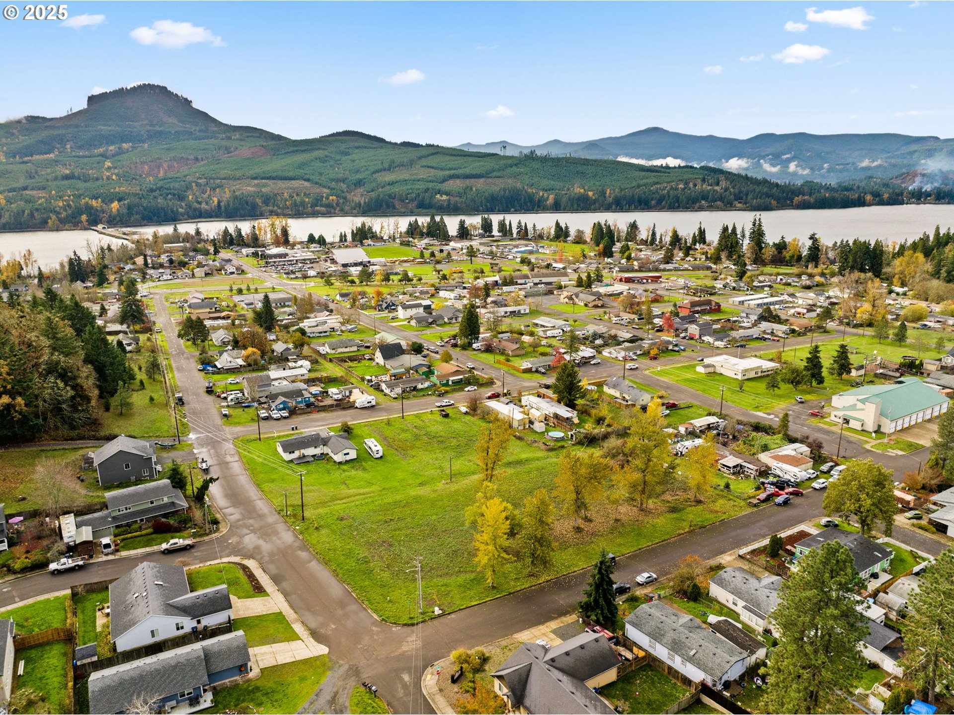 287 East 3rd Street Lowell, OR 97452 - Photo 17 of 23 a view of a city