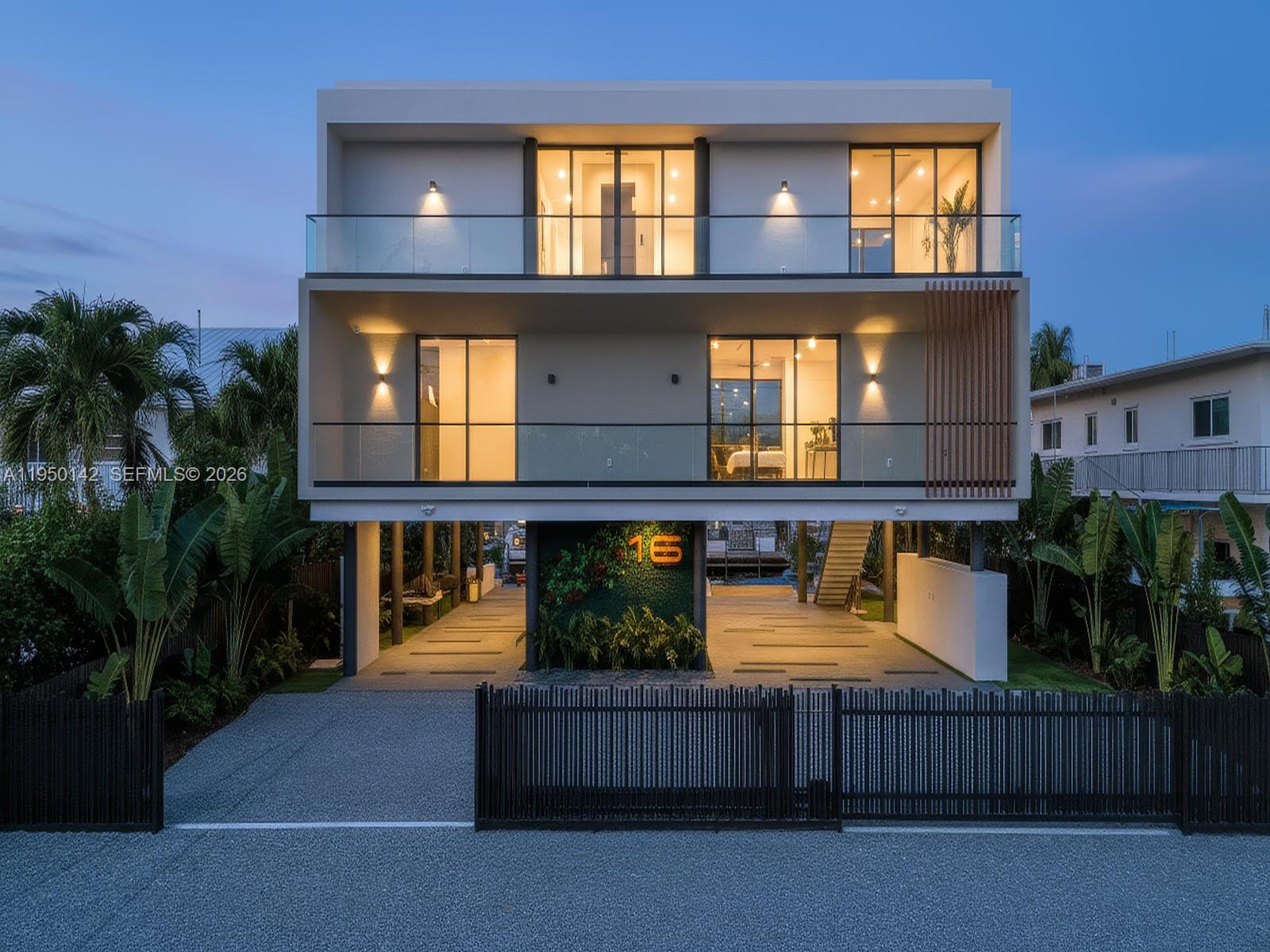 16 South Exuma Road Key Largo, FL 33037 - Photo 19 of 21 front view of a house