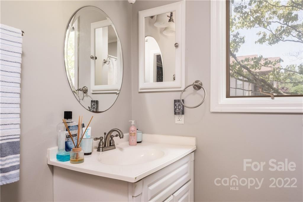 201 Racquet Club Road, Unit 25 Asheville, NC 28803 - Photo 18 of 25 Gallery Image 18