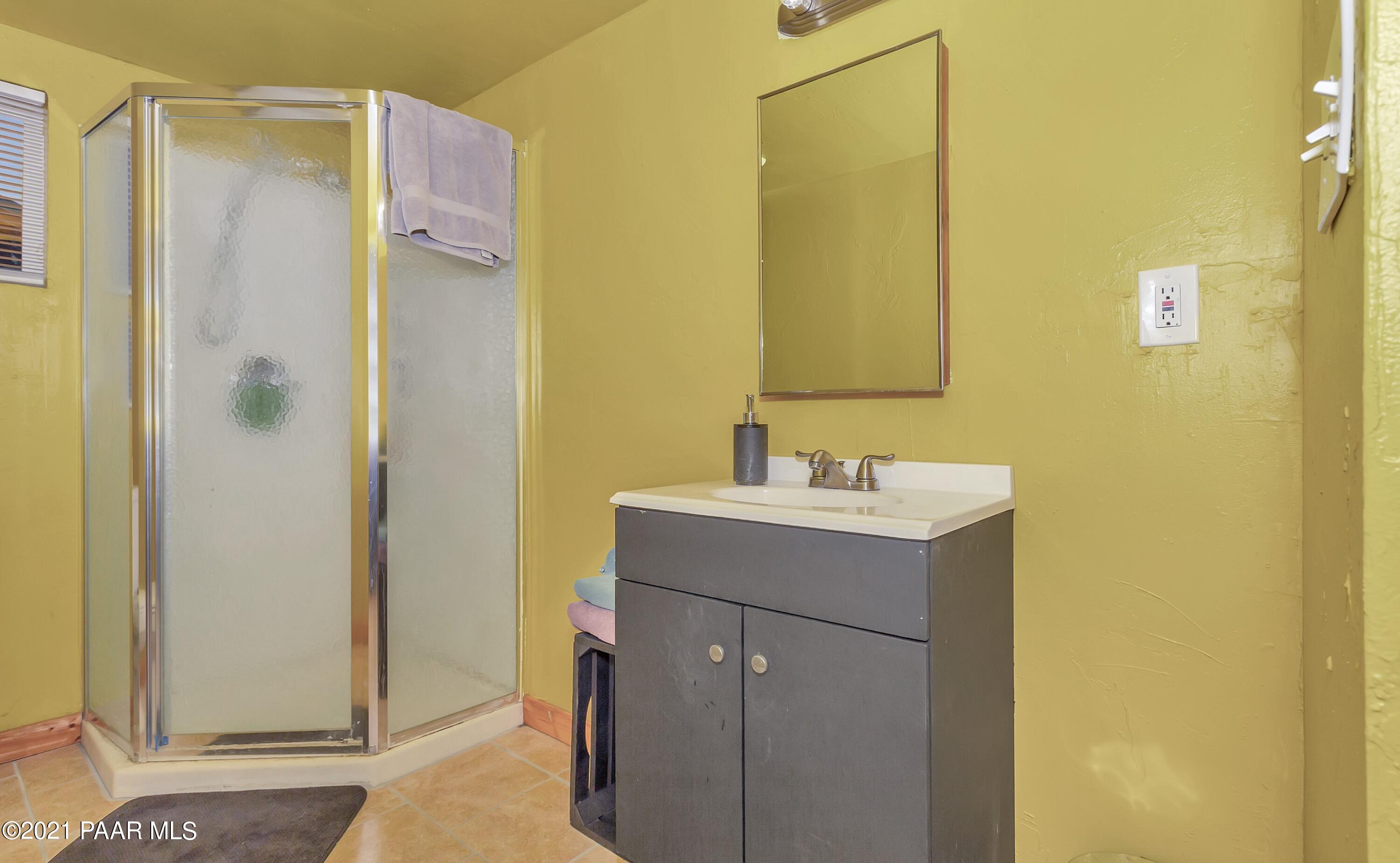 721 Ruth Street Prescott, AZ 86301 - Photo 24 of 32 024_Bathroom