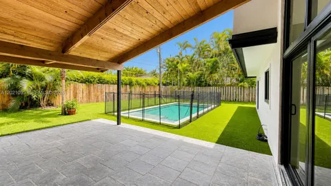 $1,900,000 | 2765 Northeast 35th Drive, Fort Lauderdale, FL 33308