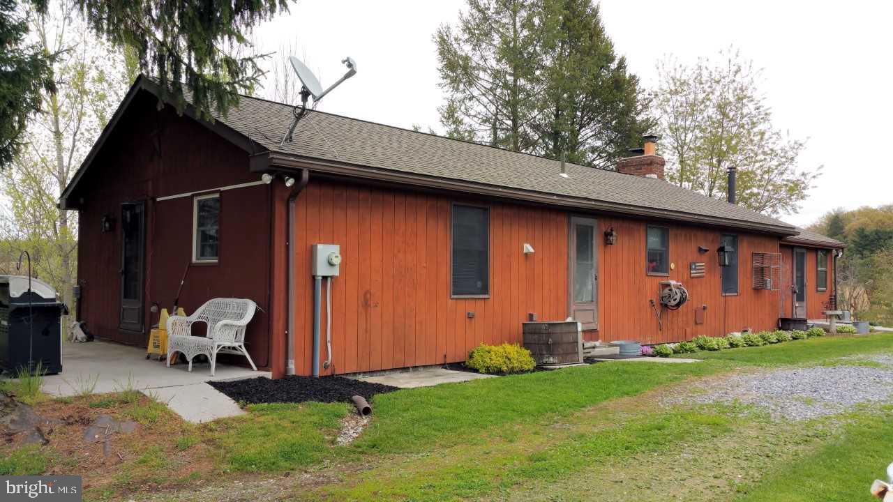 525 Deagen Road Hanover, PA 17331 - Photo 2 of 30