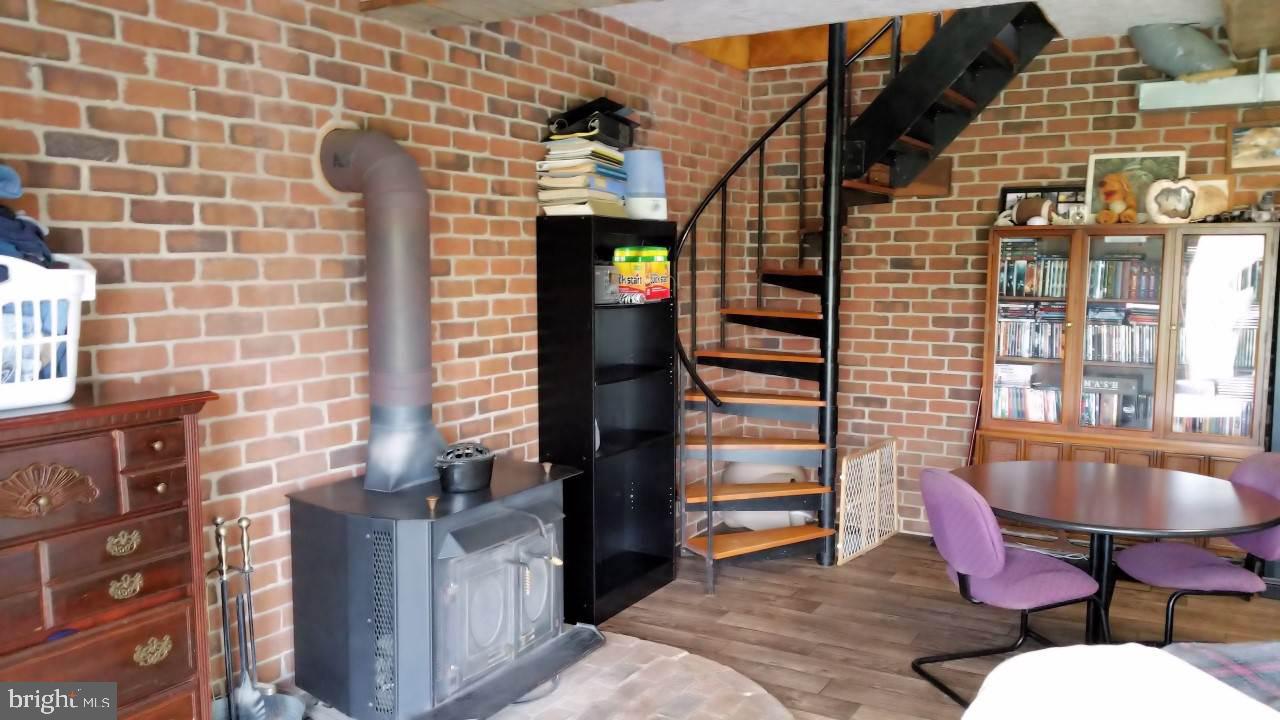 525 Deagen Road Hanover, PA 17331 - Photo 14 of 30