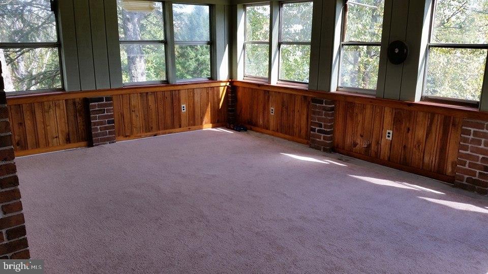 525 Deagen Road Hanover, PA 17331 - Photo 3 of 30