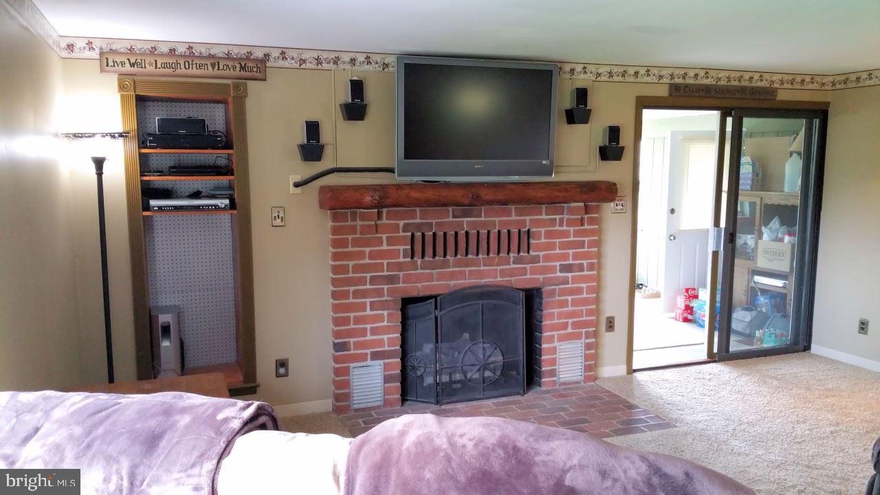 525 Deagen Road Hanover, PA 17331 - Photo 4 of 30