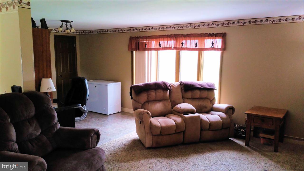 525 Deagen Road Hanover, PA 17331 - Photo 6 of 30
