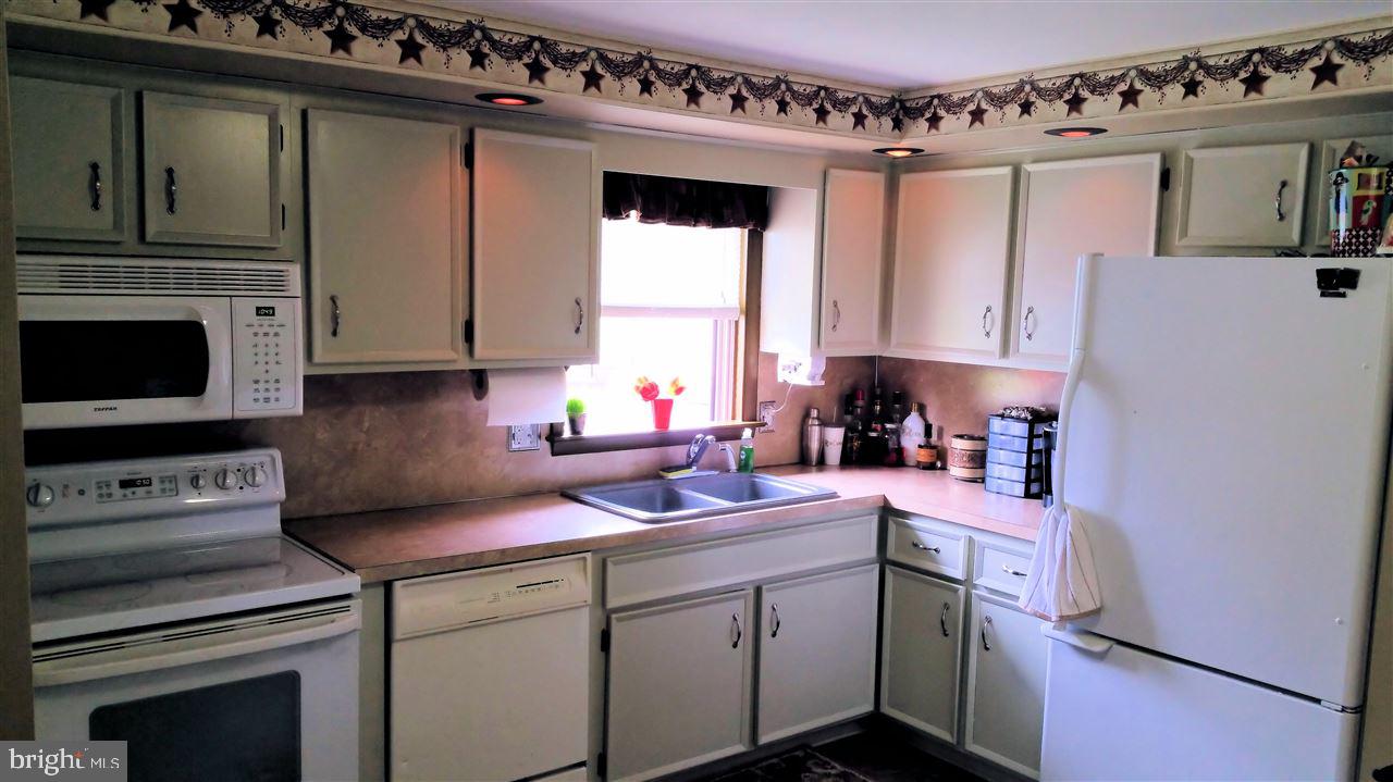 525 Deagen Road Hanover, PA 17331 - Photo 8 of 30