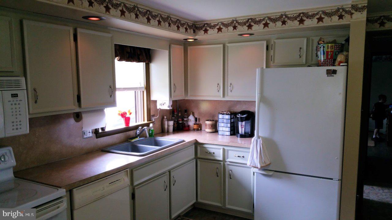 525 Deagen Road Hanover, PA 17331 - Photo 9 of 30