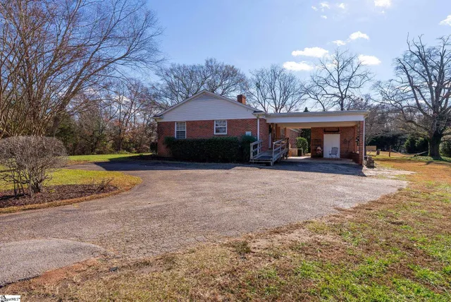 $2,900 | 5 Coleman Park Circle, Travelers Rest, SC 29690