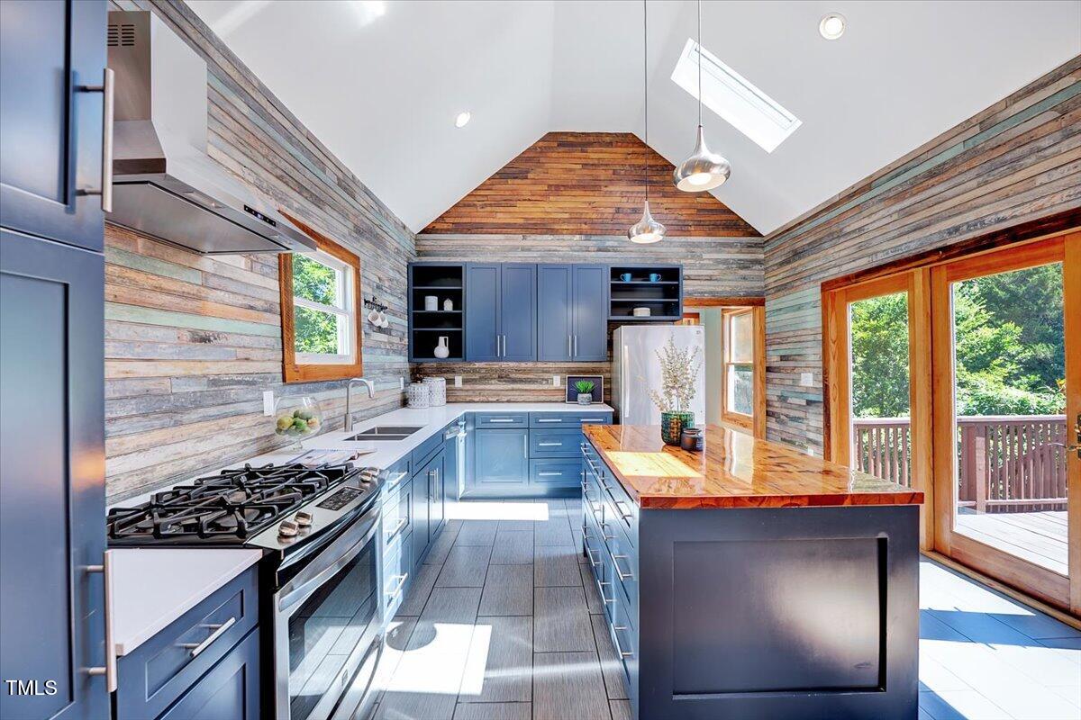 807 Vickers Avenue Durham, NC 27701 - Photo 8 of 26 54-807 Vickers Ave-10