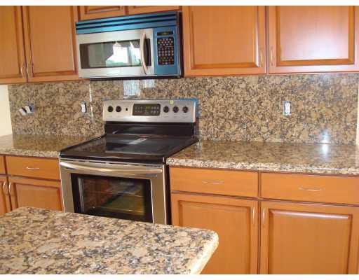 Undisclosed Address Pembroke Pines, FL 33029 - Photo 3 of 6 Kitchen